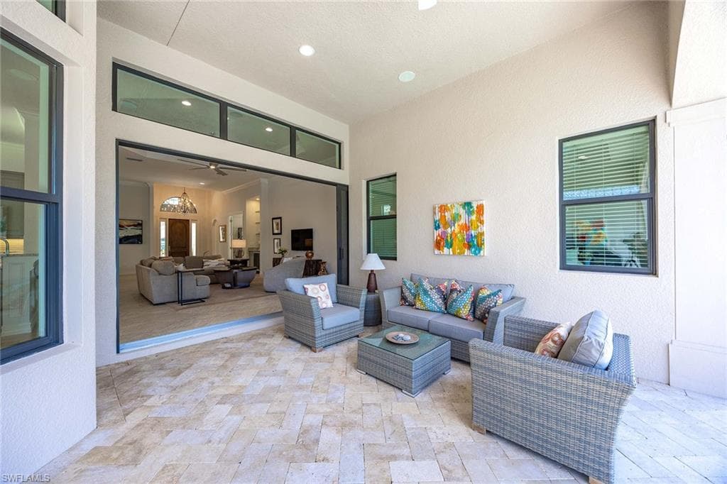 14693 Reserve LN, NAPLES FL 34109-33