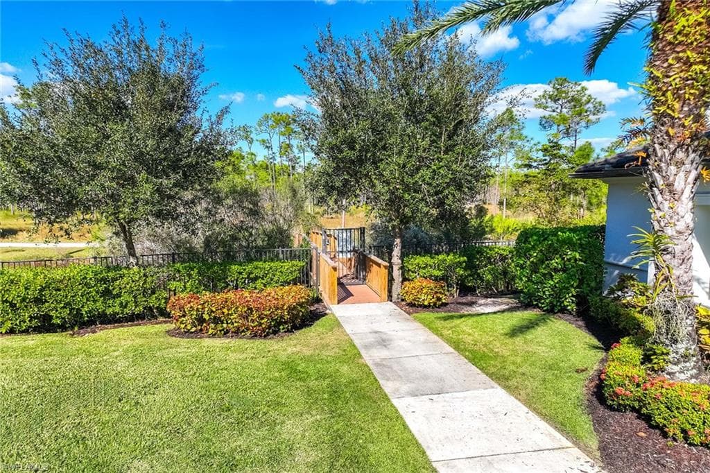 14693 Reserve LN, NAPLES FL 34109-44