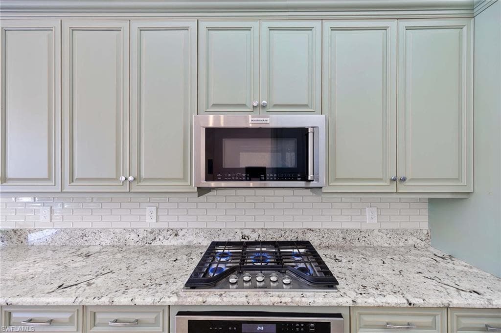 14693 Reserve LN, NAPLES FL 34109-17