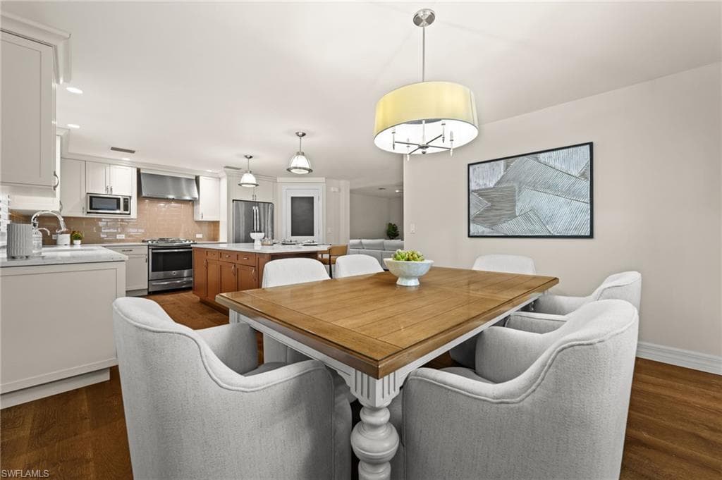 2499 10th ST N, NAPLES FL 34103-11