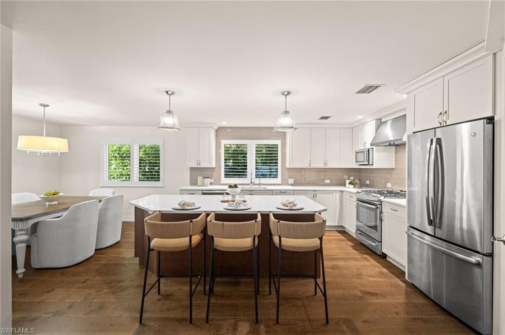 2499 10th ST N, NAPLES FL 34103-8