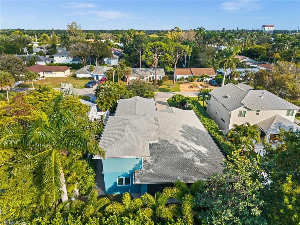2499 10th ST N, NAPLES FL 34103-32