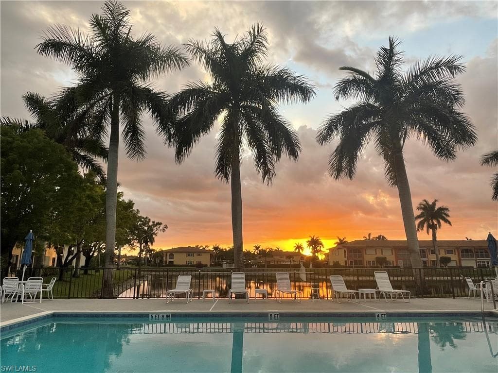 4360 Chantelle DR # G202, NAPLES FL 34112-25