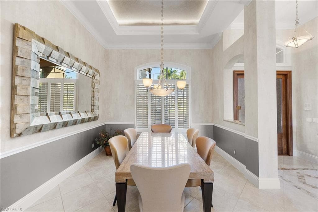 8752 Muirfield DR, NAPLES FL 34109-17