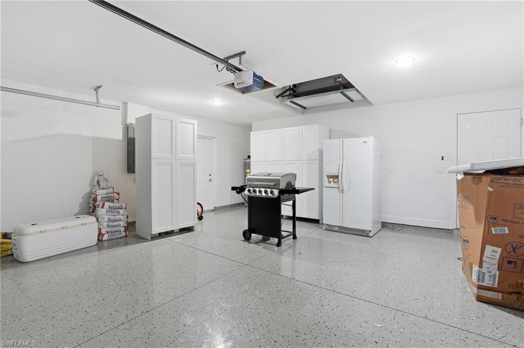 1013 Atherton AVE, LEHIGH ACRES FL 33971-32