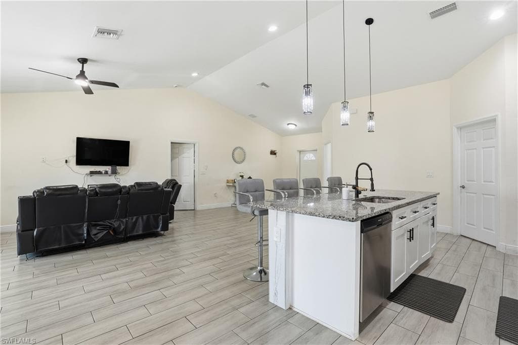 1013 Atherton AVE, LEHIGH ACRES FL 33971-18