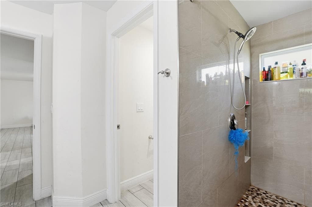 1013 Atherton AVE, LEHIGH ACRES FL 33971-24