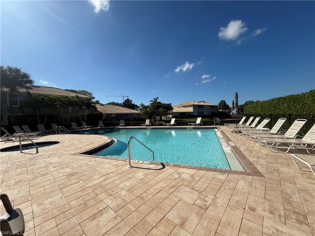 370 Emerald Bay CIR # N8, NAPLES FL 34110-22