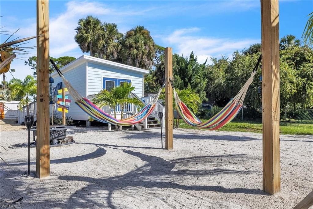 9470 Colony DR, NORTH FORT MYERS FL 33917-45