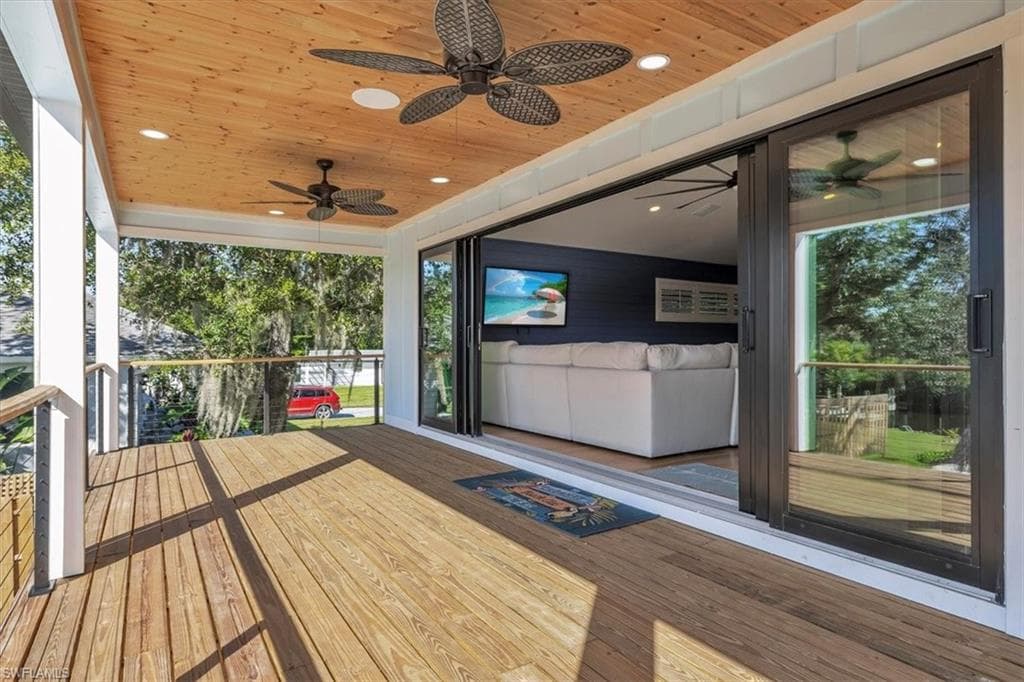 9470 Colony DR, NORTH FORT MYERS FL 33917-27