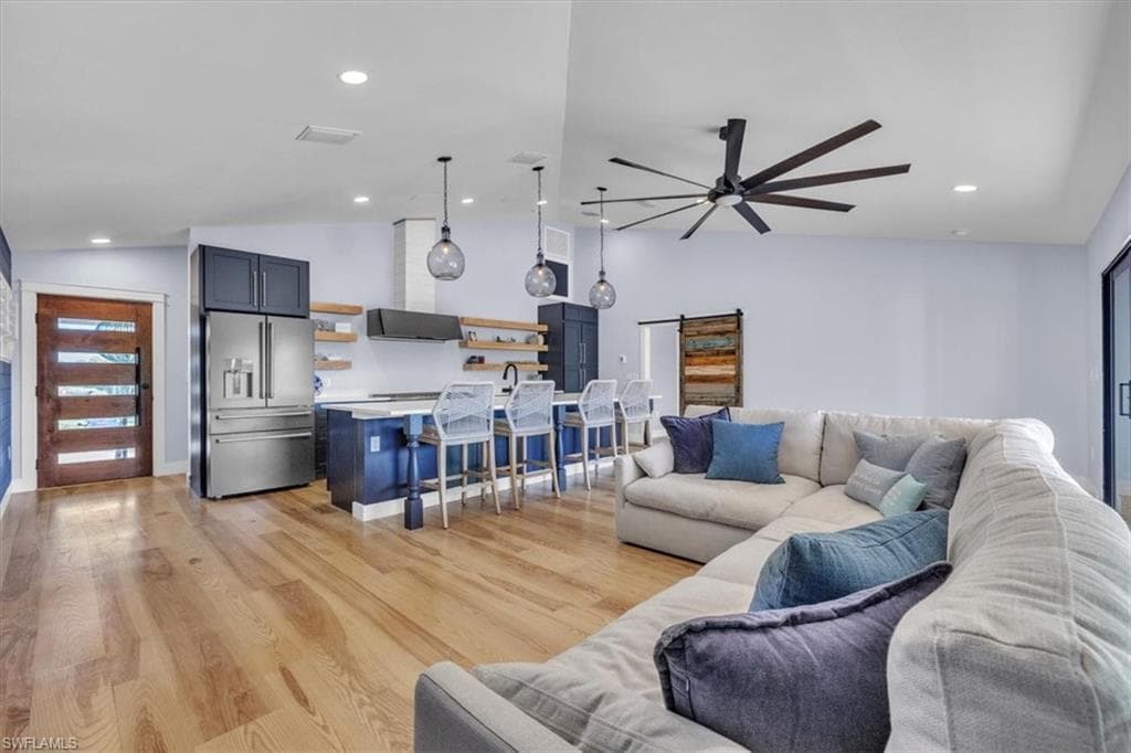 9470 Colony DR, NORTH FORT MYERS FL 33917-8