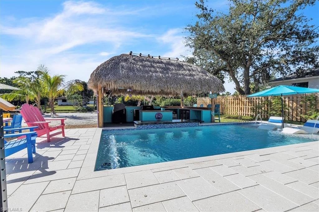 9470 Colony DR, NORTH FORT MYERS FL 33917-37