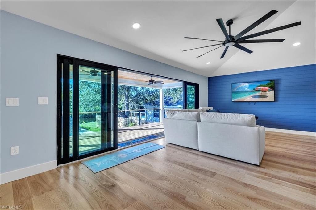 9470 Colony DR, NORTH FORT MYERS FL 33917-9