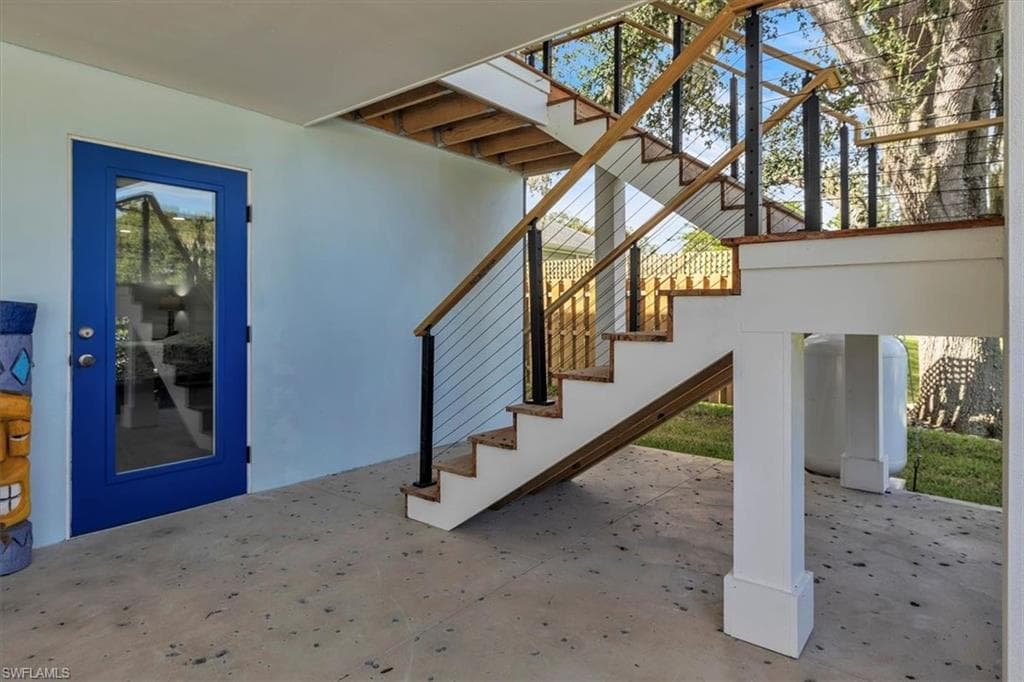 9470 Colony DR, NORTH FORT MYERS FL 33917-28