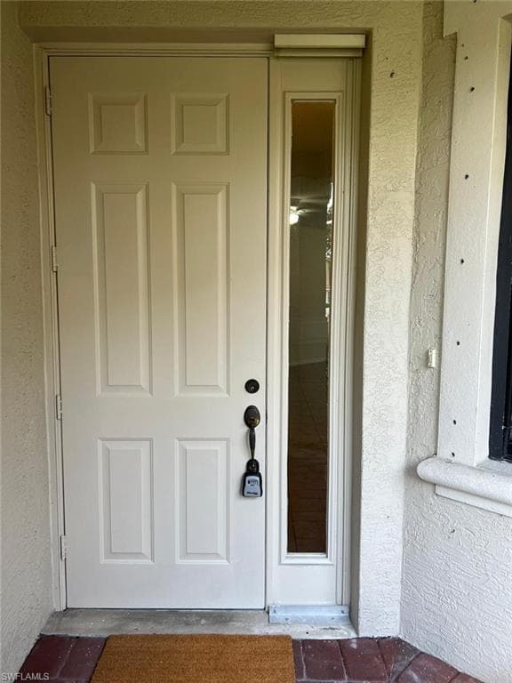 7515 Bristol CIR, NAPLES FL 34120-2