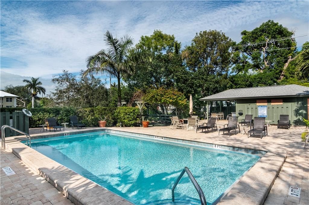 1295 Solana RD # C5, NAPLES FL 34103-12