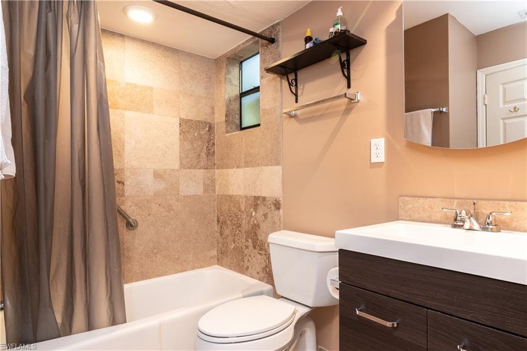 1295 Solana RD # C5, NAPLES FL 34103-8