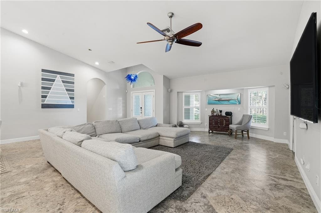 5633 Grey Fox RUN, FORT MYERS FL 33912-3