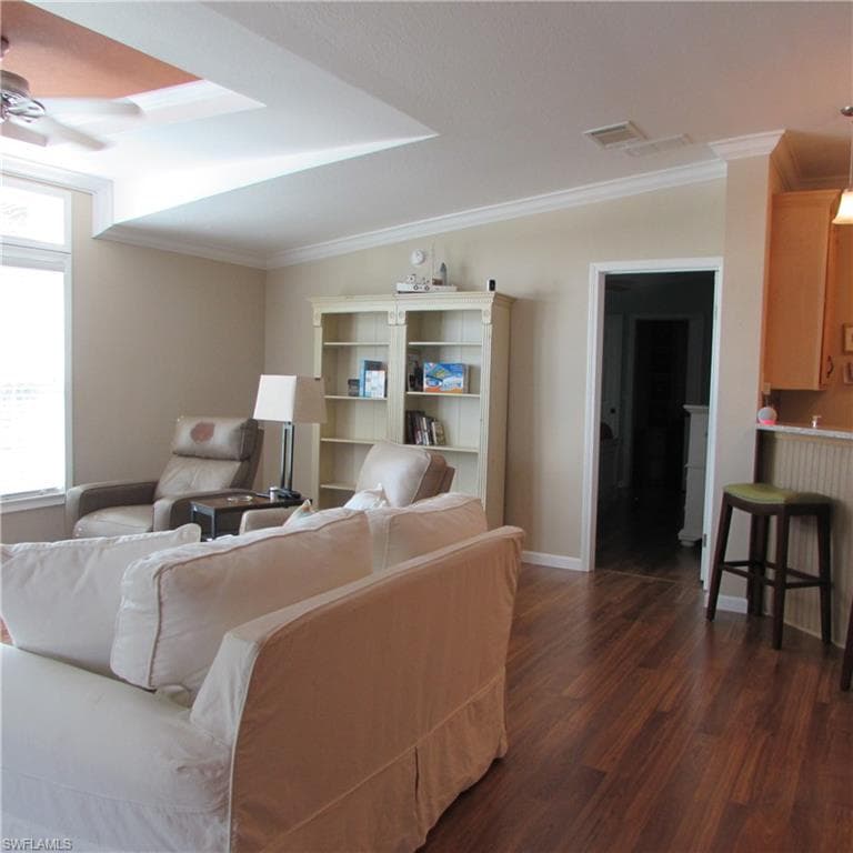 5371 Blue Crab CIR 1-6