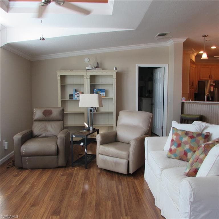5371 Blue Crab CIR 1-7