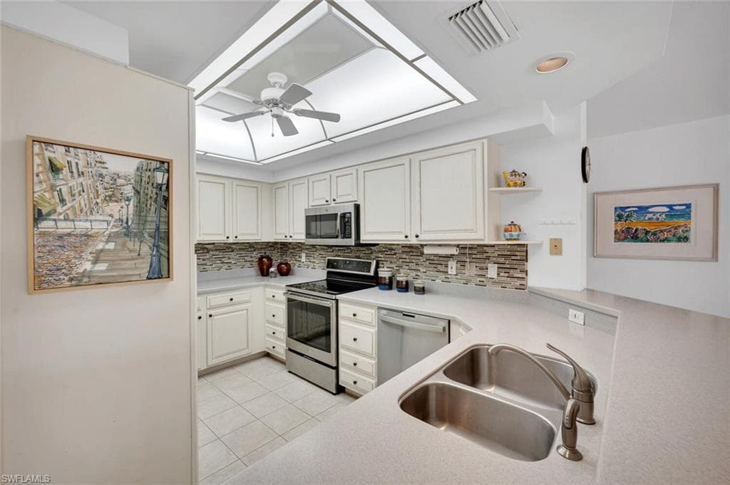 26881 Wedgewood DR 102-10