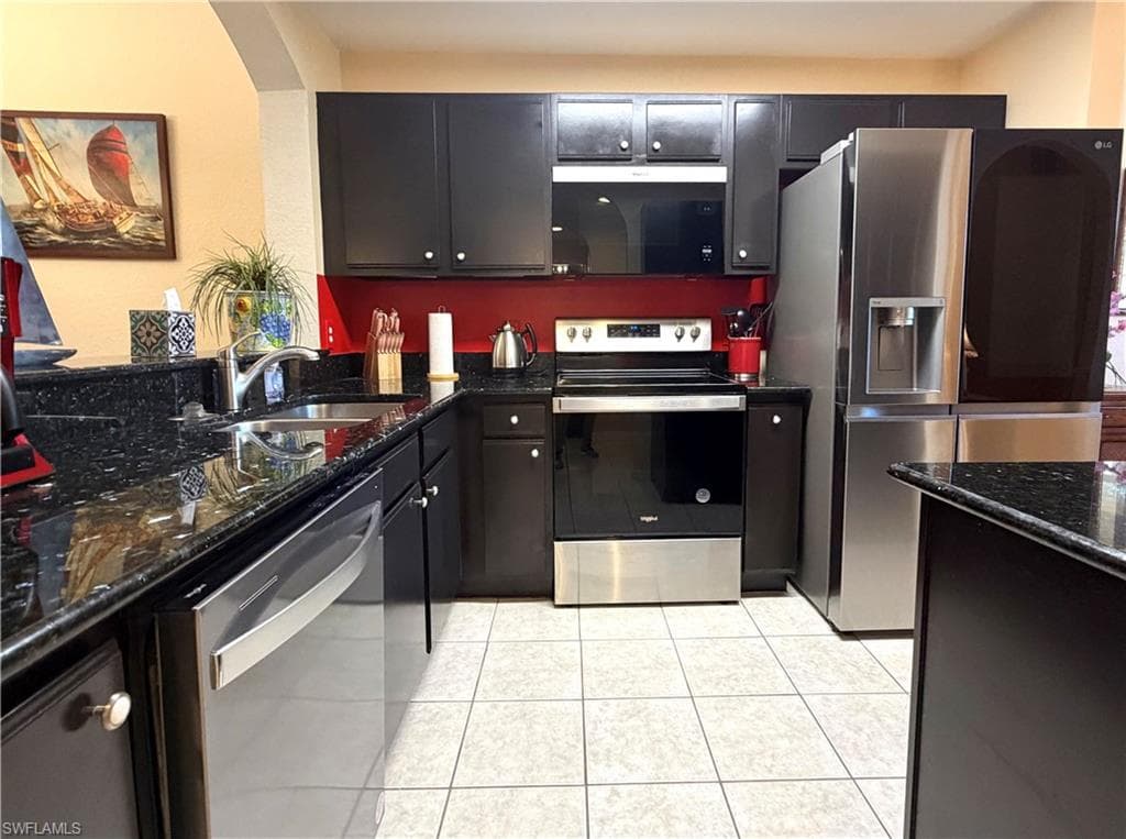 6828 Sterling Greens PL # 4105, NAPLES FL 34104-5