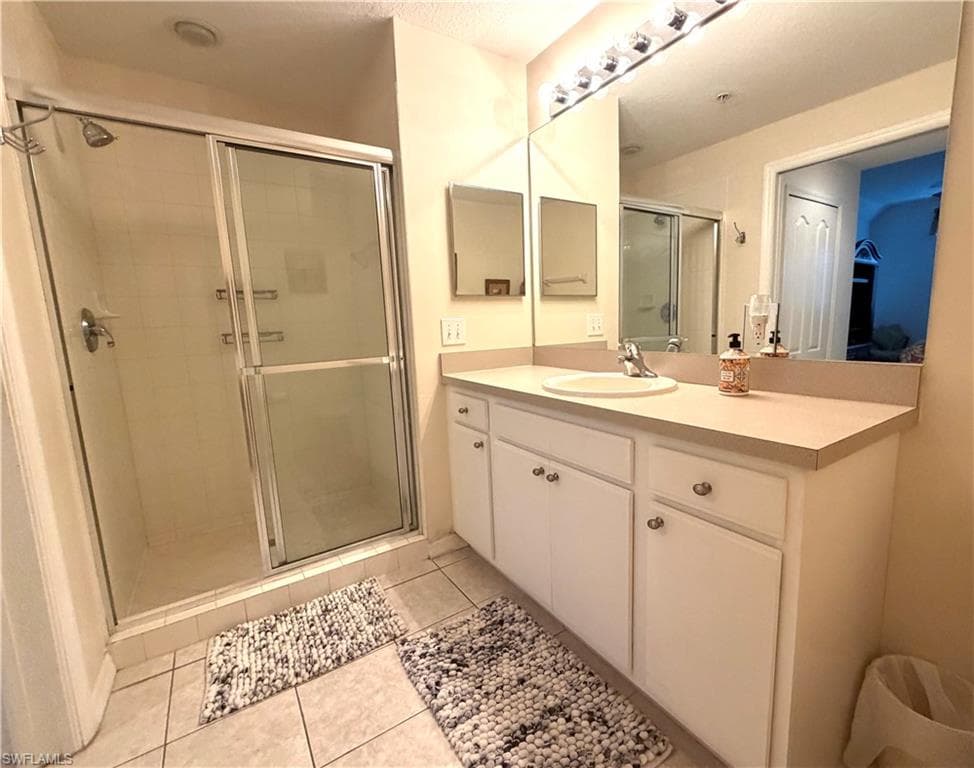 6828 Sterling Greens PL # 4105, NAPLES FL 34104-8