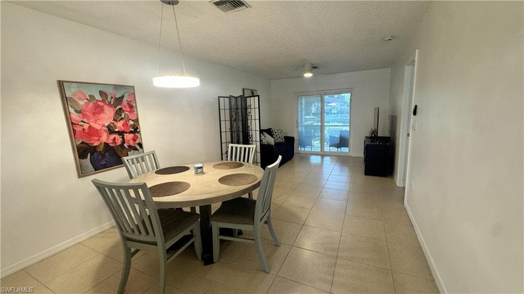 5339 Treetops DR, NAPLES FL 34113-16