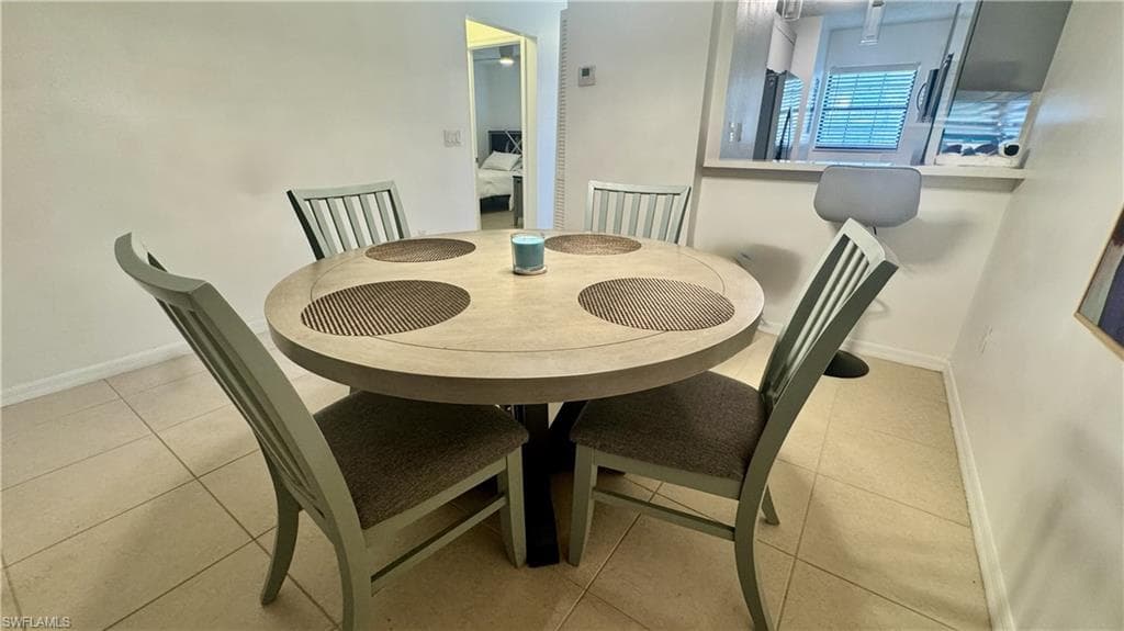 5339 Treetops DR, NAPLES FL 34113-11