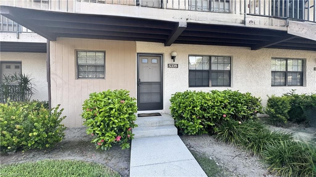 5339 Treetops DR, NAPLES FL 34113-23