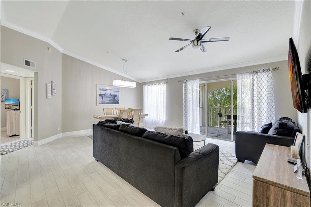 4670 Saint Croix LN # 632, NAPLES FL 34109-4