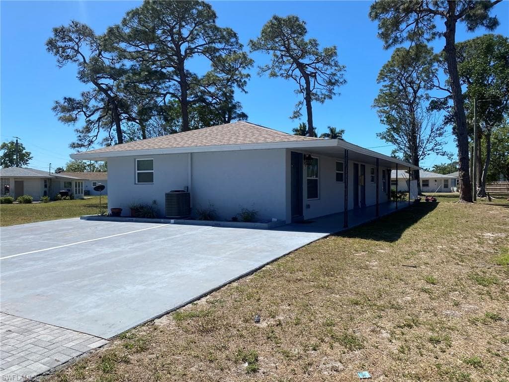 2264 Washington AVE, NAPLES FL 34112-1