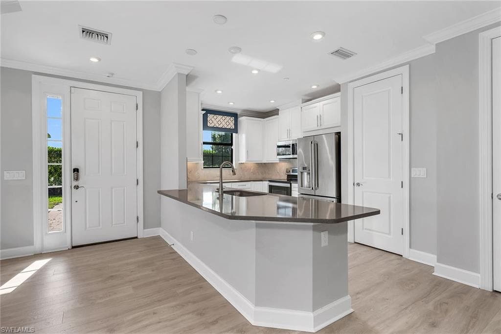 15256 Zeno WAY # 104, NAPLES FL 34114-14