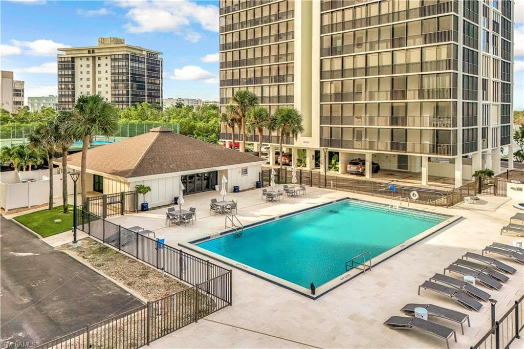 26225 Hickory BLVD # 5B, BONITA SPRINGS FL 34134-37