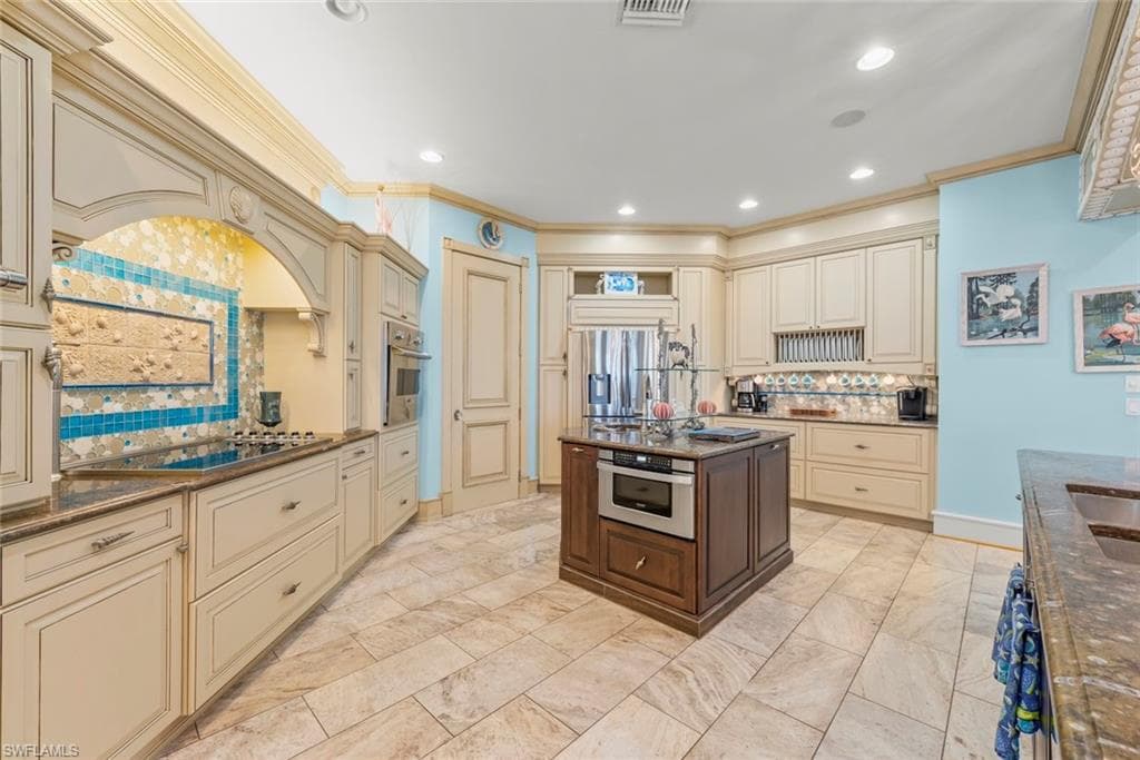 4725 Rue Belle Mer, SANIBEL FL 33957-8