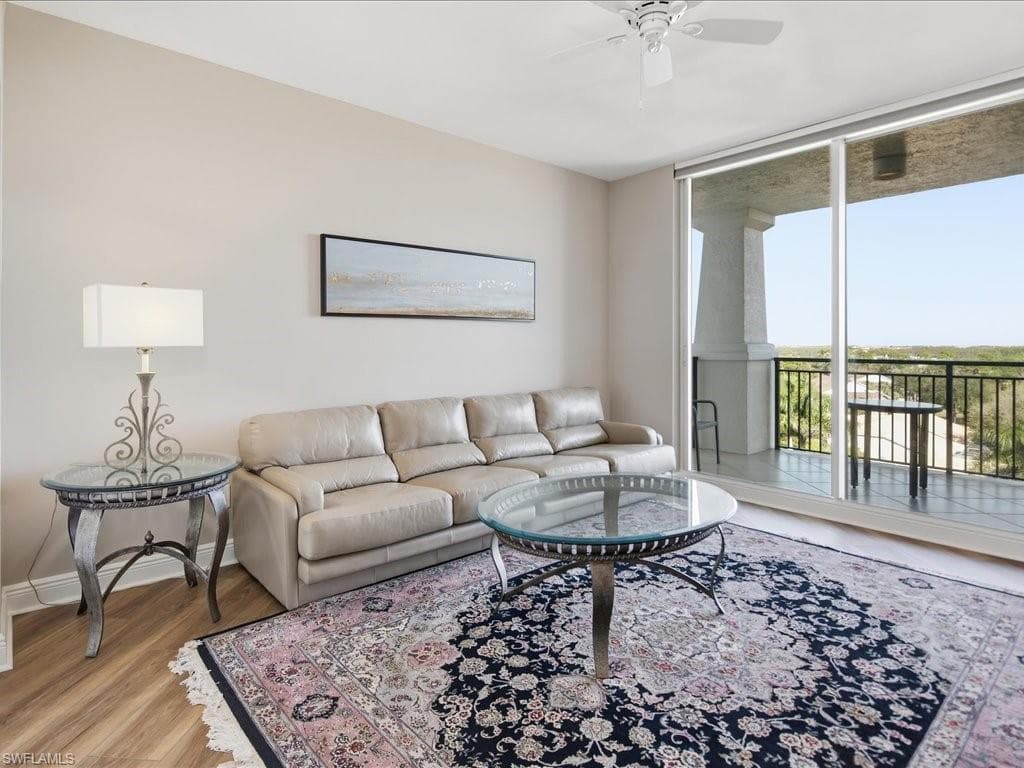 445 Cove Tower DR # 704, NAPLES FL 34110-15
