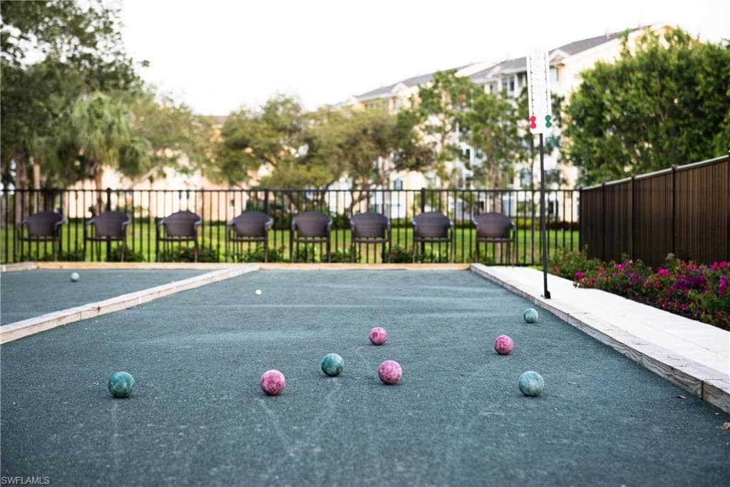 445 Cove Tower DR # 704, NAPLES FL 34110-31