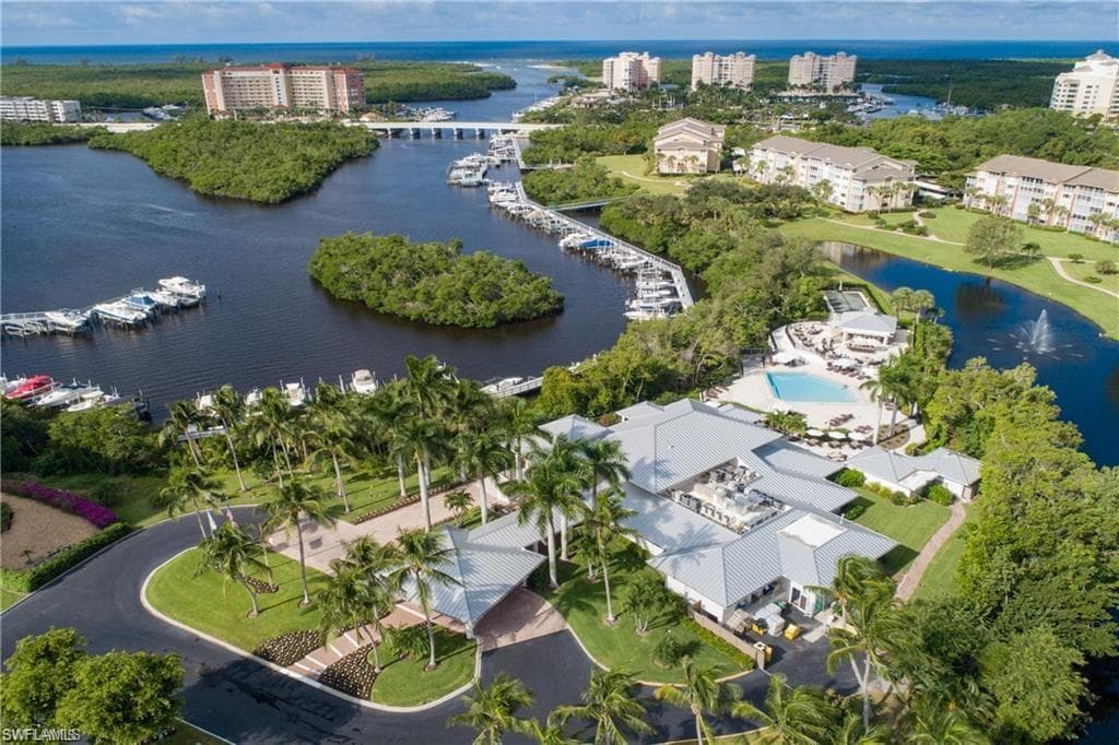 445 Cove Tower DR # 704, NAPLES FL 34110-27