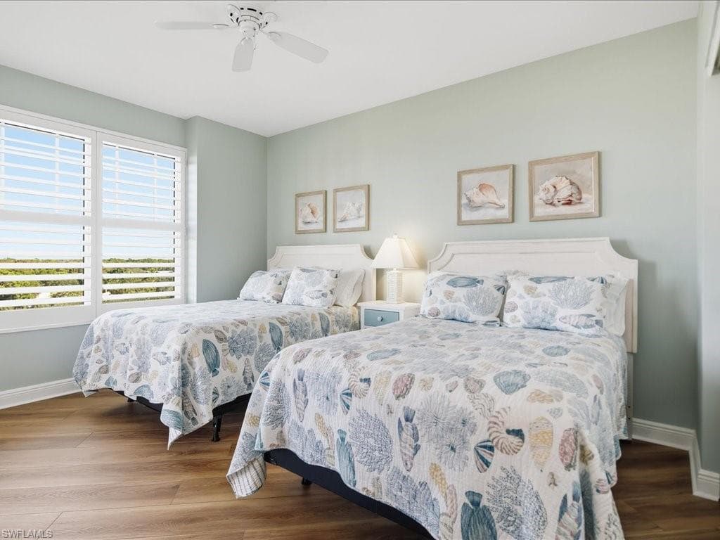445 Cove Tower DR # 704, NAPLES FL 34110-13