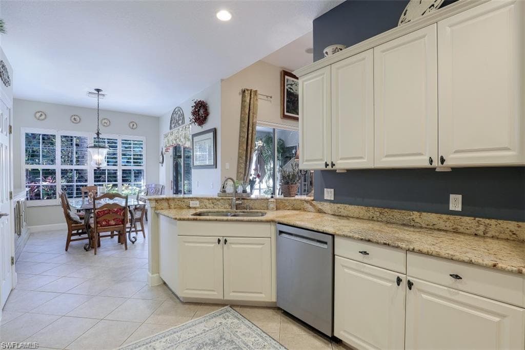 16156 Parque LN, NAPLES FL 34110-6