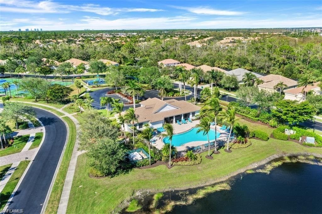 16156 Parque LN, NAPLES FL 34110-10