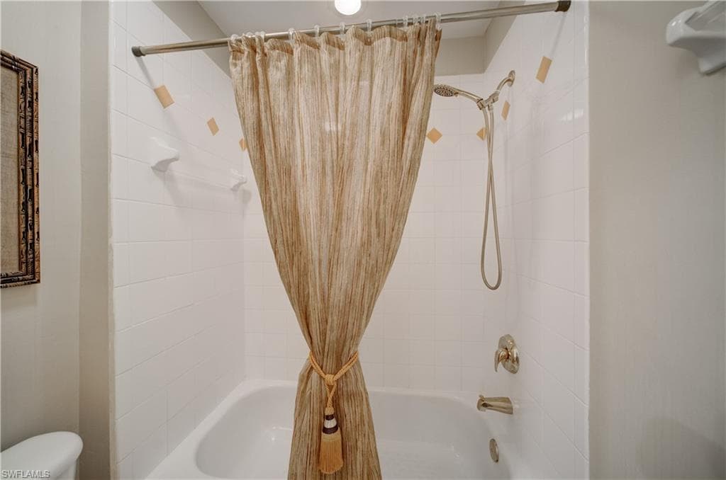 20916 Island Sound CIR # 305, ESTERO FL 33928-27