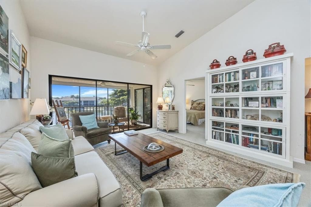 501 Lake Louise CIR # 204, NAPLES FL 34110-6