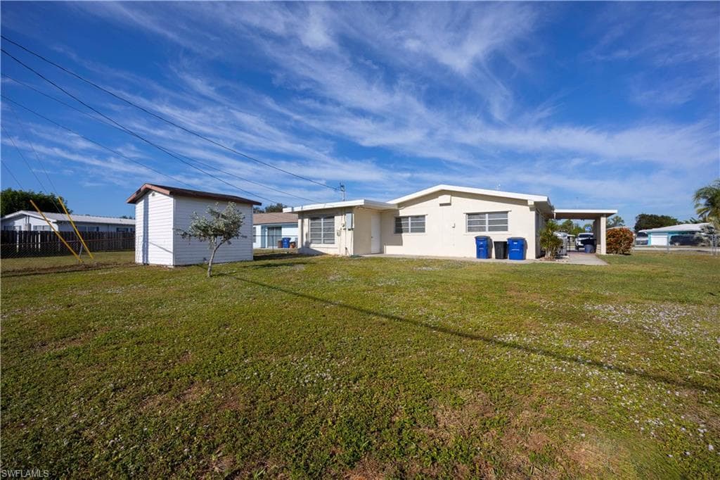 275 LAKEVIEW DR, NORTH FORT MYERS FL 33917-11