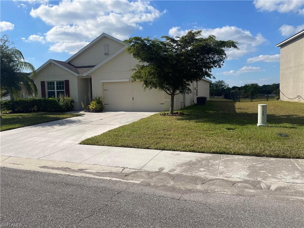 8137 Gopher Tortoise TRL, LEHIGH ACRES FL 33972-1