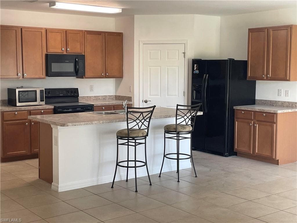 8137 Gopher Tortoise TRL, LEHIGH ACRES FL 33972-2