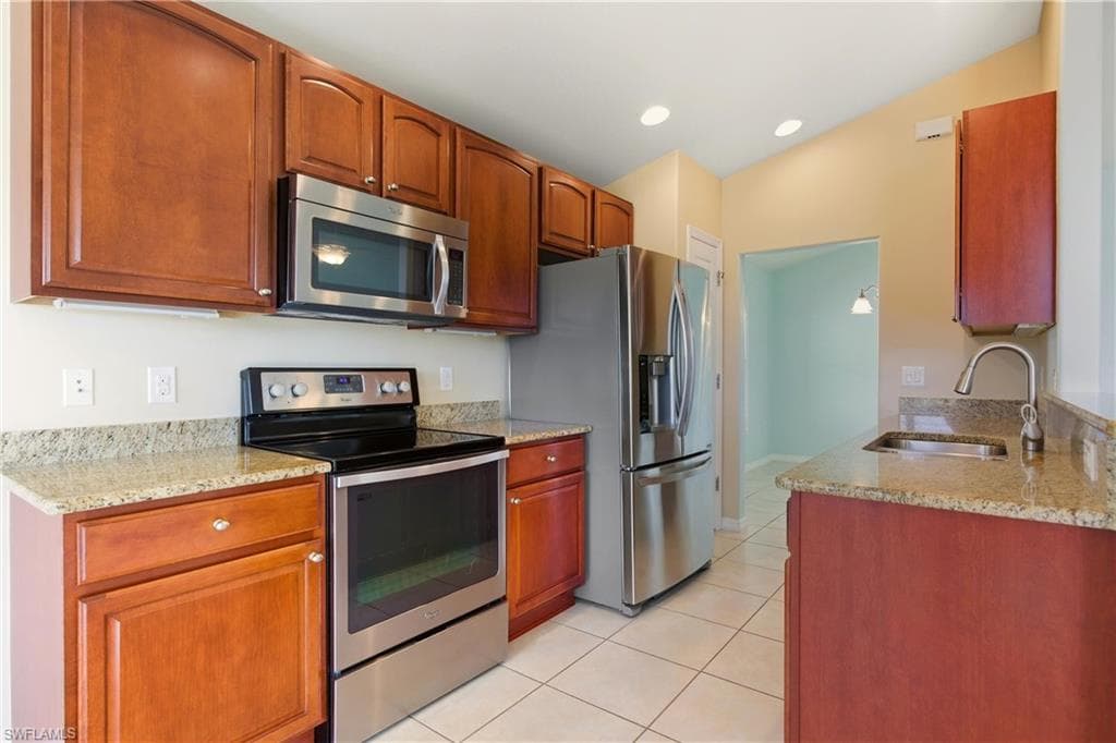 2546 Greendale PL, CAPE CORAL FL 33991-13