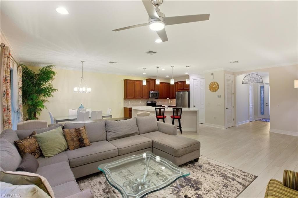 7866 Bucks Run DR, NAPLES FL 34120-8