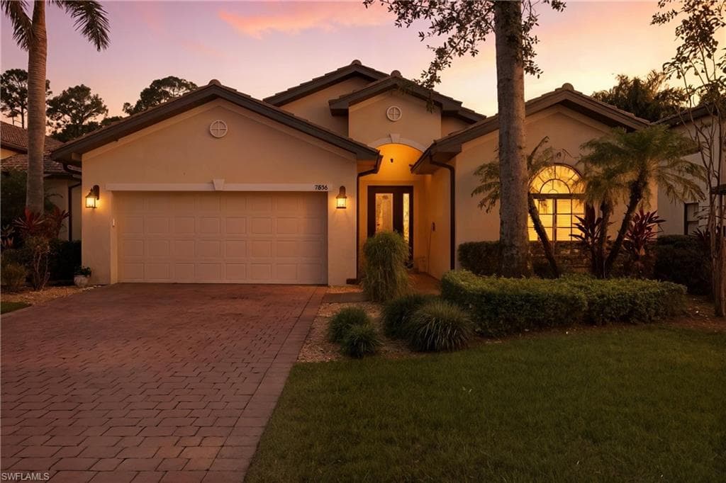 7866 Bucks Run DR, NAPLES FL 34120-32