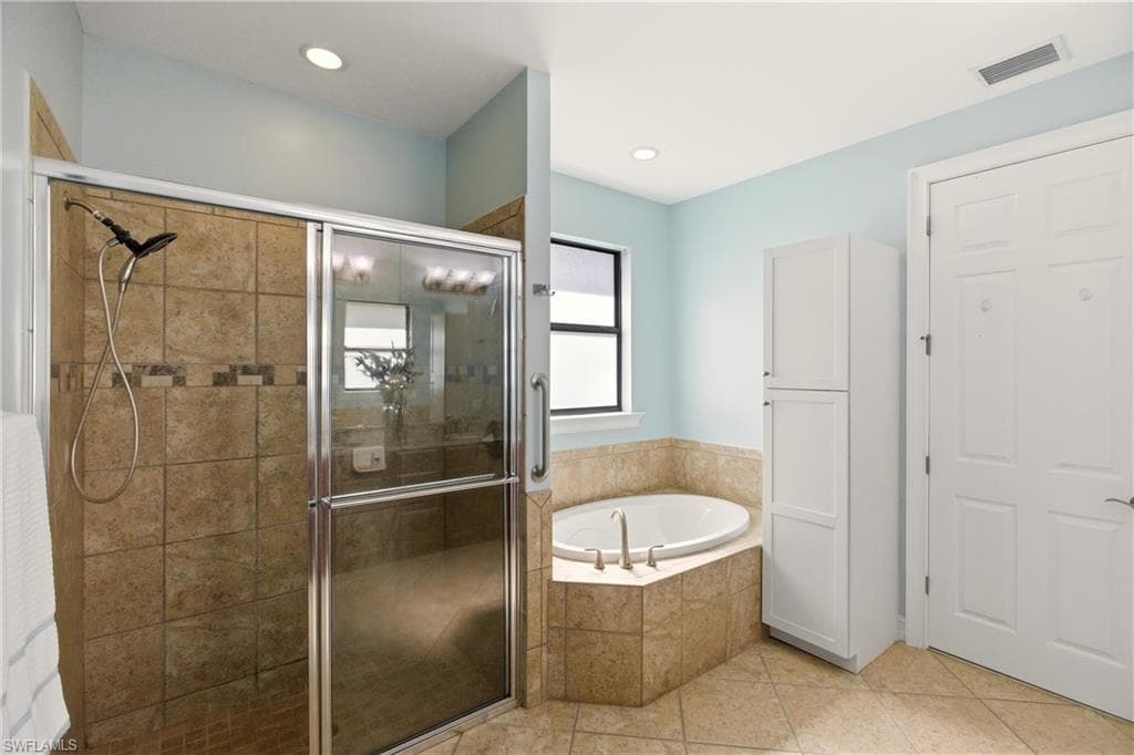 7866 Bucks Run DR, NAPLES FL 34120-18